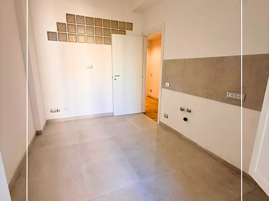 Immagine 13 di Appartamento in affitto  in via japigia 3 a Taranto