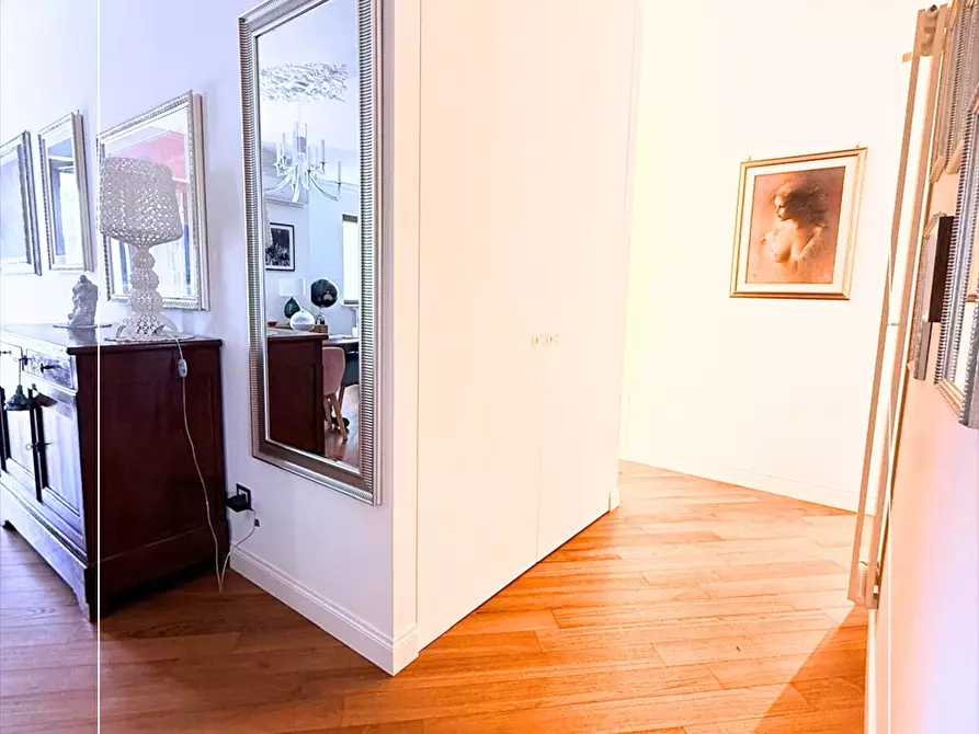 Immagine 10 di Appartamento in vendita  in via dante 236 a Taranto