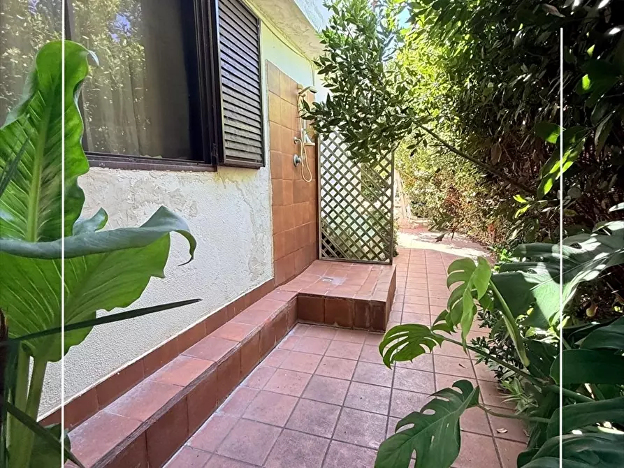 Immagine 9 di Villa in vendita  in via delfini 13 a Taranto