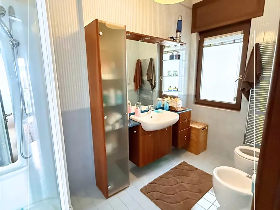 Immagine 24 di Appartamento in vendita  in VIA ETTORE D'AMORE 47 a Taranto