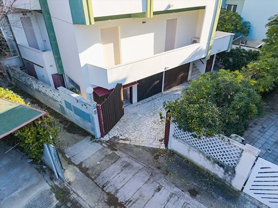 Immagine 5 di Appartamento in vendita  in Via Francesco Paolo Tosti a Francavilla Al Mare