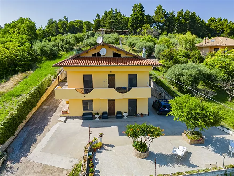 Immagine 4 di Villa in vendita  in Colle San Paolo a Chieti