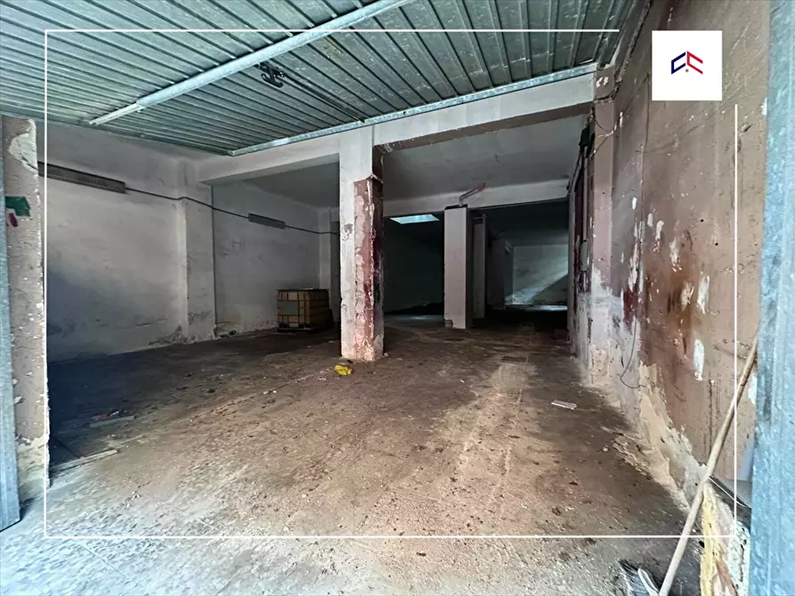 Immagine 3 di Laboratorio in vendita  in via elio 1 a Taranto