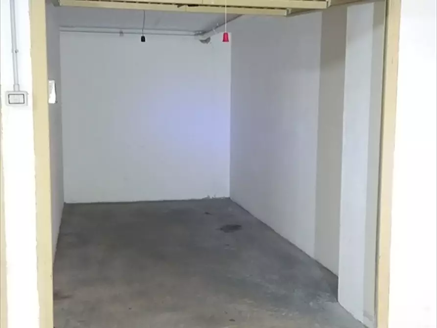 Immagine 18 di Garage in vendita  in Via Gennargentu n. SNC a Sassari