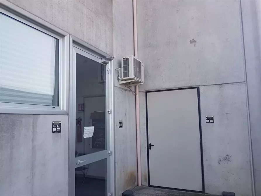 Immagine 2 di Ufficio in affitto  in Via Agrigento, 49 a Modugno