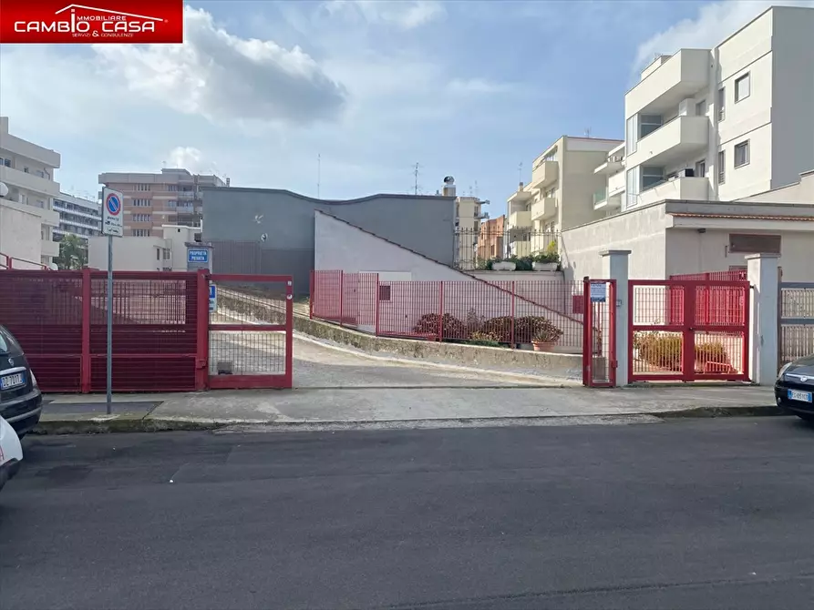 Immagine 1 di Posto auto in affitto  in via venezia giulia, 58 a Taranto