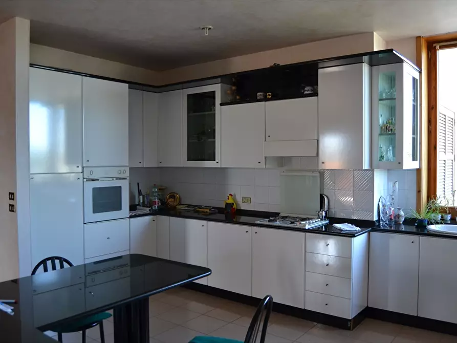 Immagine 4 di Villa in vendita  in Via Di Luzio a Cepagatti