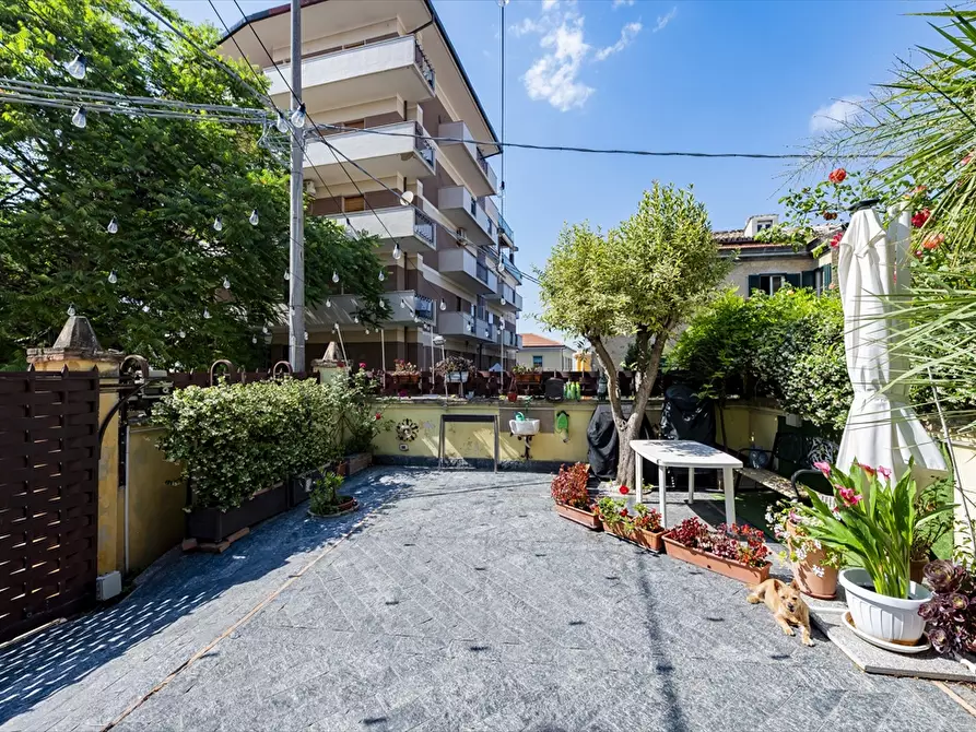 Immagine 10 di Appartamento in vendita  in Via Sette Dolori a Chieti