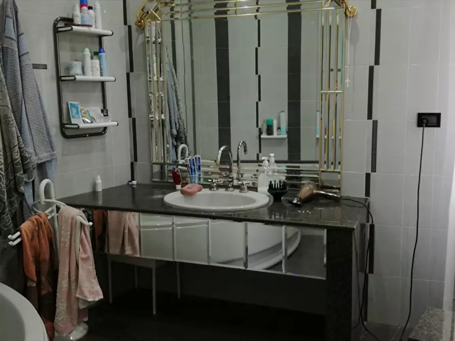 Immagine 9 di Appartamento in vendita  a Cerignola