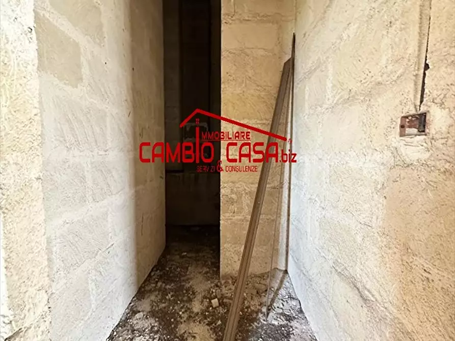 Immagine 22 di Villa in vendita  in VIA CICAS a Taranto