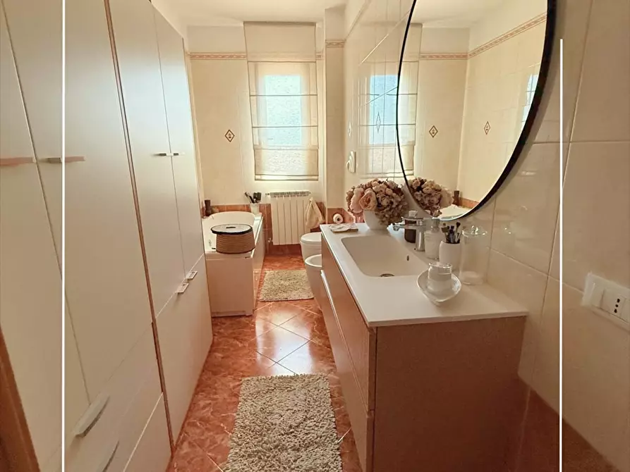 Immagine 21 di Appartamento in vendita  in via toscana47  a Taranto