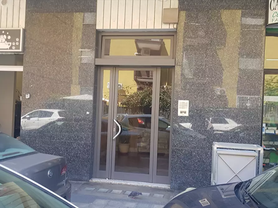 locale commerciale in vendita a Bari in zona Poggiofranco