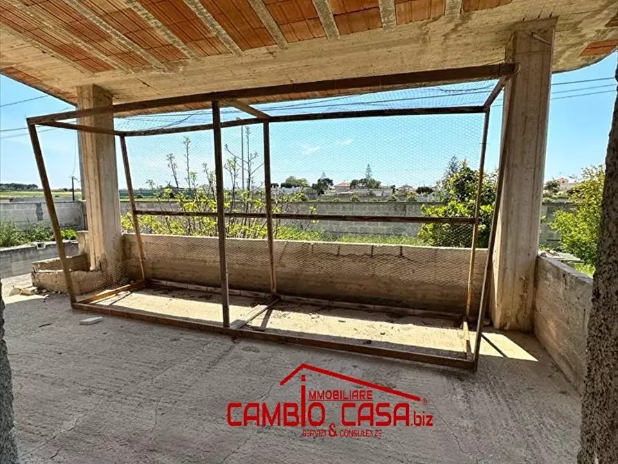 Immagine 26 di Villa in vendita  in VIA CICAS a Taranto