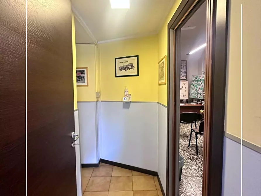 Immagine 3 di Locale commerciale in affitto  in via diego peluso 24 a Taranto