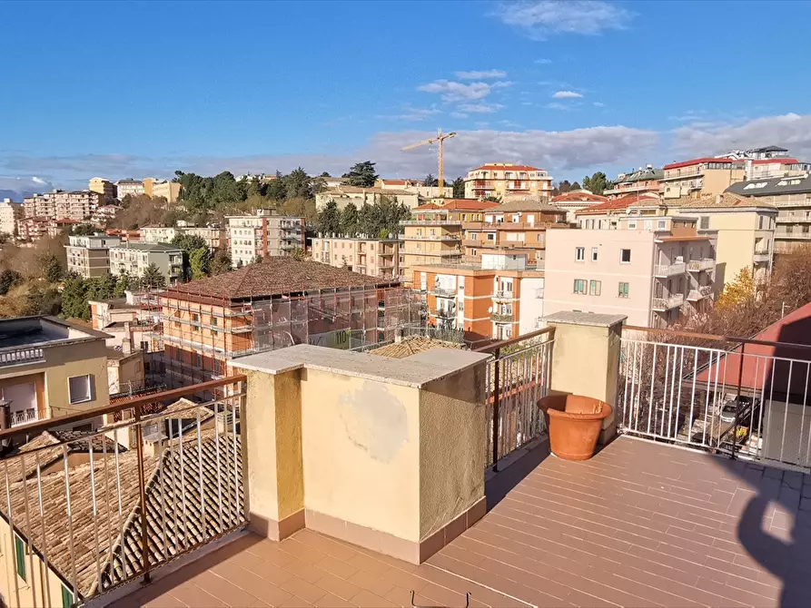 Immagine 26 di Appartamento in vendita  in Viale Europa a Chieti