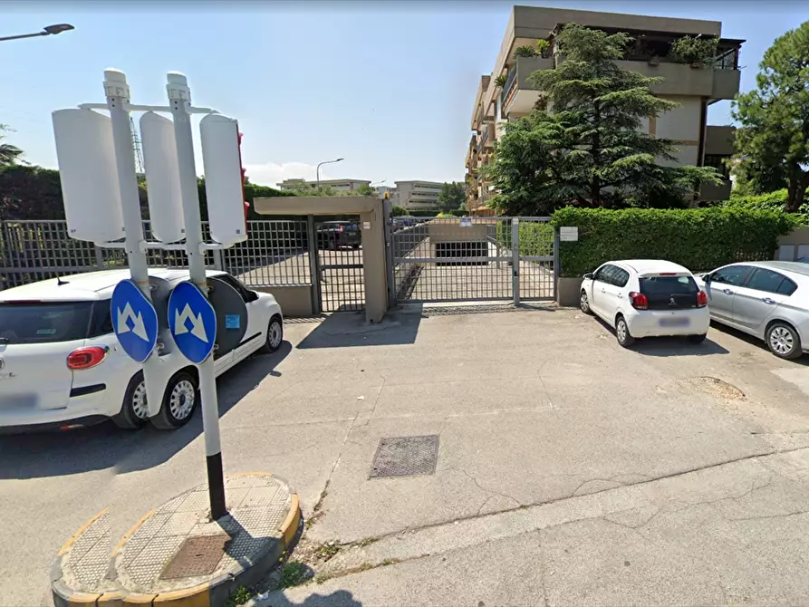 Immagine 1 di Deposito in vendita  in Via Giuseppe Fanelli, 283 a Bari