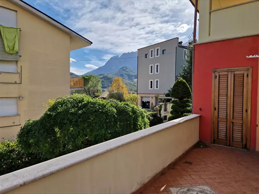 Immagine 10 di Villa in vendita  in Contrada Santone a Isola Del Gran Sasso D'italia