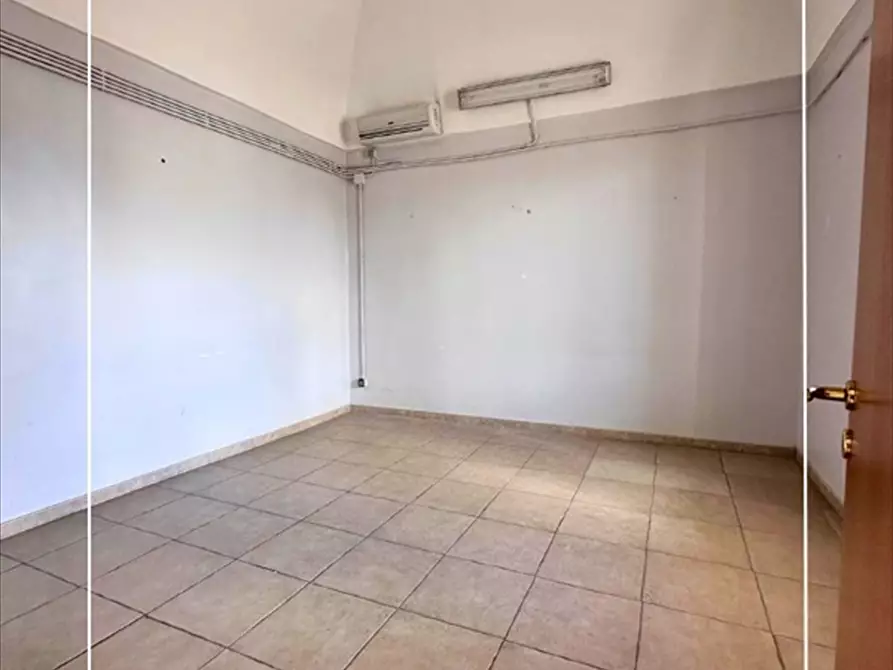 Immagine 14 di Villa in vendita  in VIA VITTORIO EMANUELE N. 144 a Statte