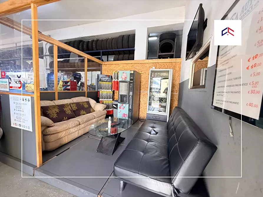 Immagine 12 di Laboratorio in affitto  in via bucaneve 20 a Taranto