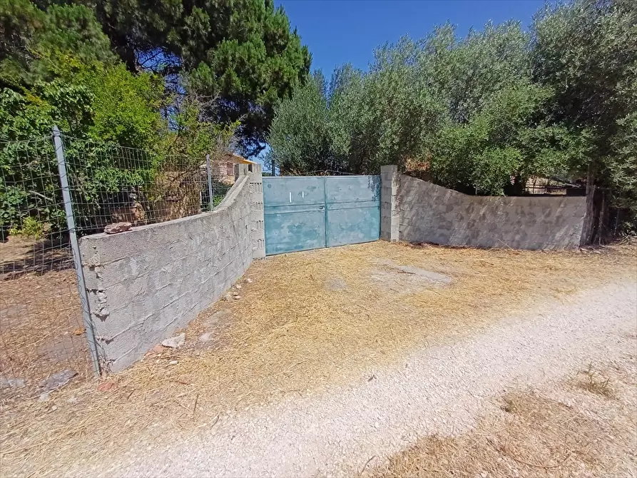 Immagine 4 di Garage in vendita  in  Sorso Badde Fustiggiu 