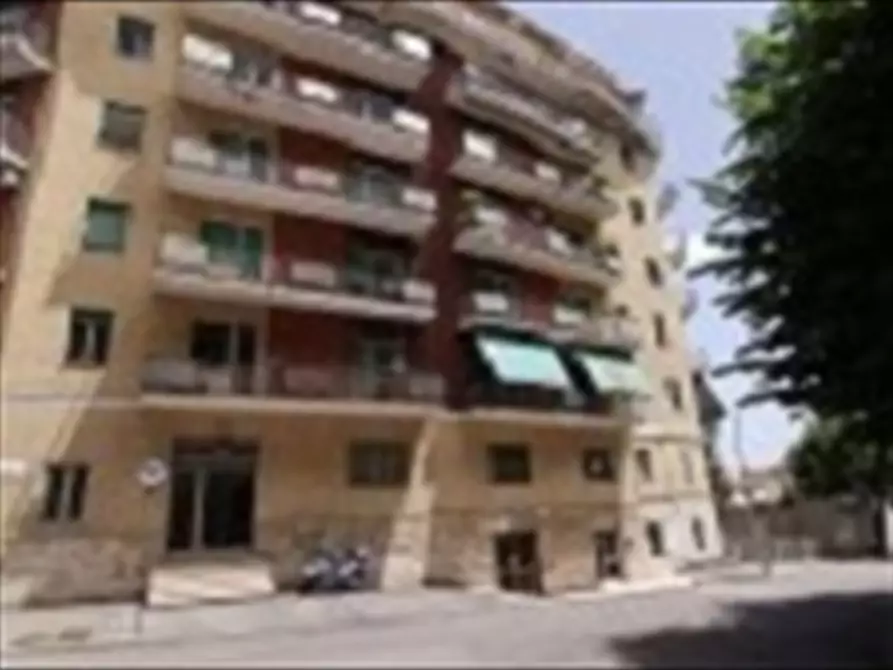 Immagine 2 di Locale commerciale in affitto  in Via Brigata Maiella a Chieti