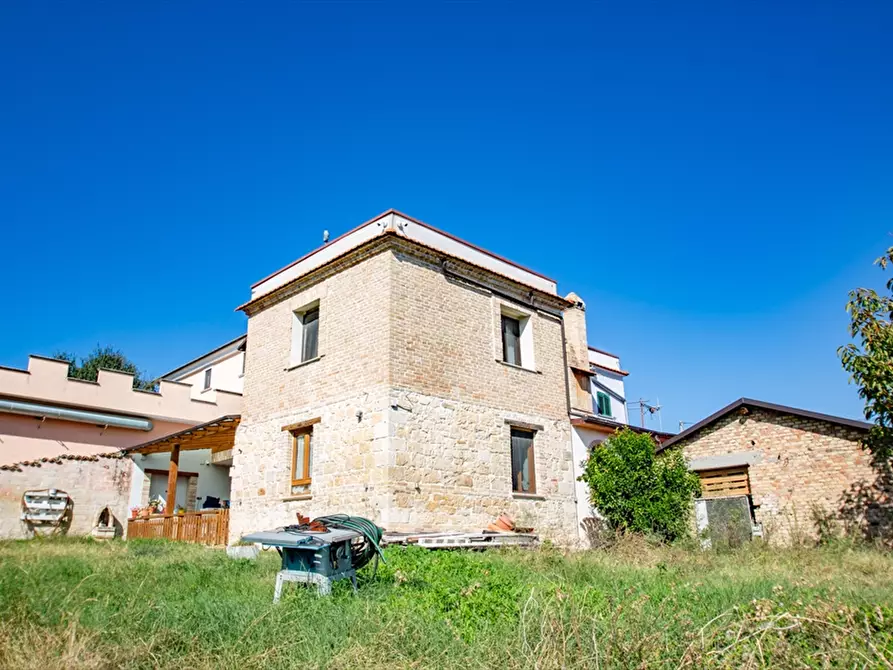Immagine 1 di Rustico / casale in vendita  in contrada Santa Maria Arabona snc a Manoppello