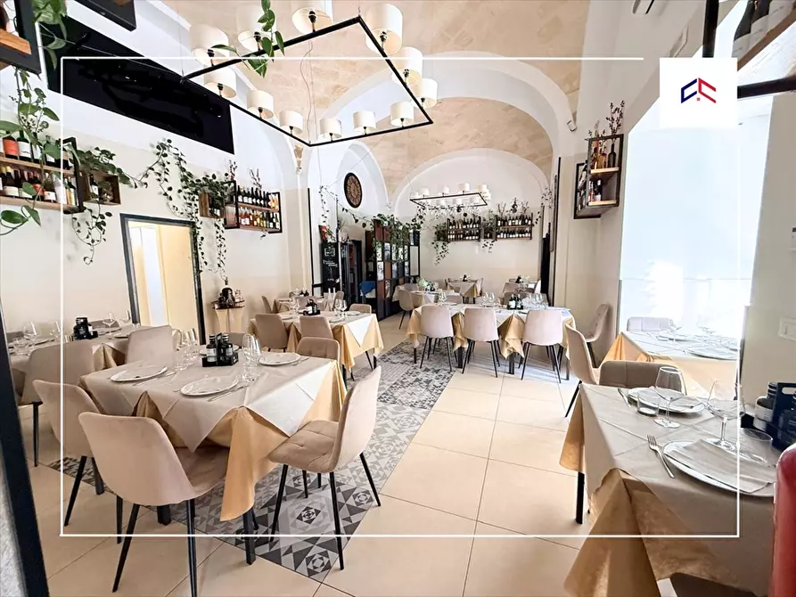 Immagine 7 di Locale commerciale in vendita  in CORSO UMBERTO 51 a Taranto