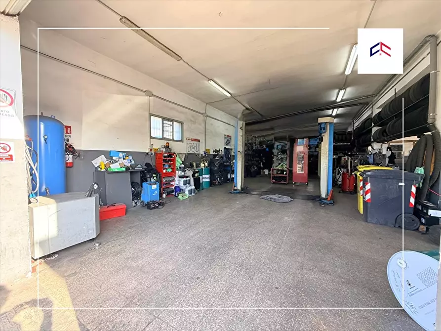 Immagine 5 di Laboratorio in affitto  in via bucaneve 20 a Taranto