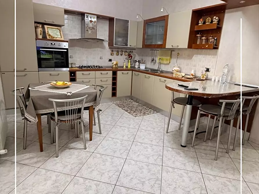 Immagine 6 di Appartamento in vendita  in VIA PASCOLI  a Taranto