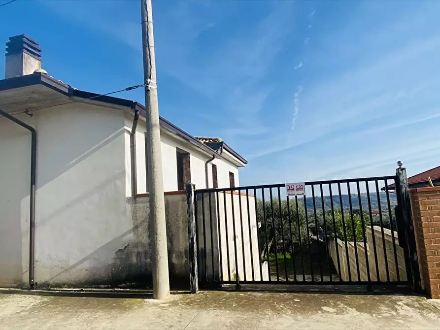 Immagine 6 di Casa indipendente in vendita  in Contrada Cerreto 200 a Miglianico