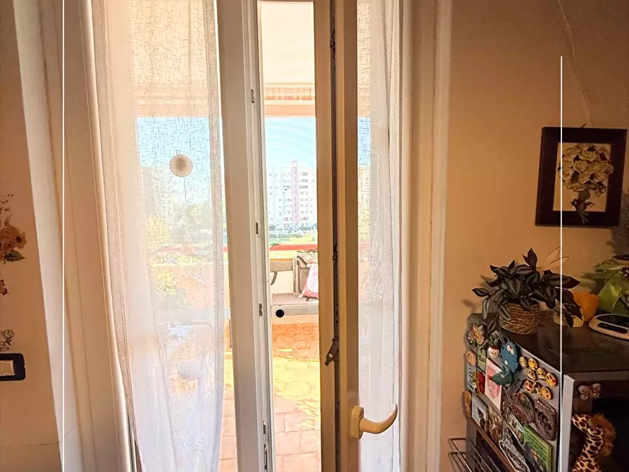 Immagine 18 di Appartamento in vendita  in via scoglio del tonno 51 a Taranto