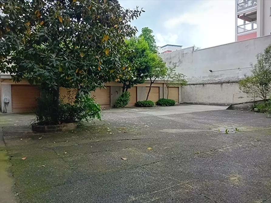 Immagine 12 di Box auto in vendita  a Milano