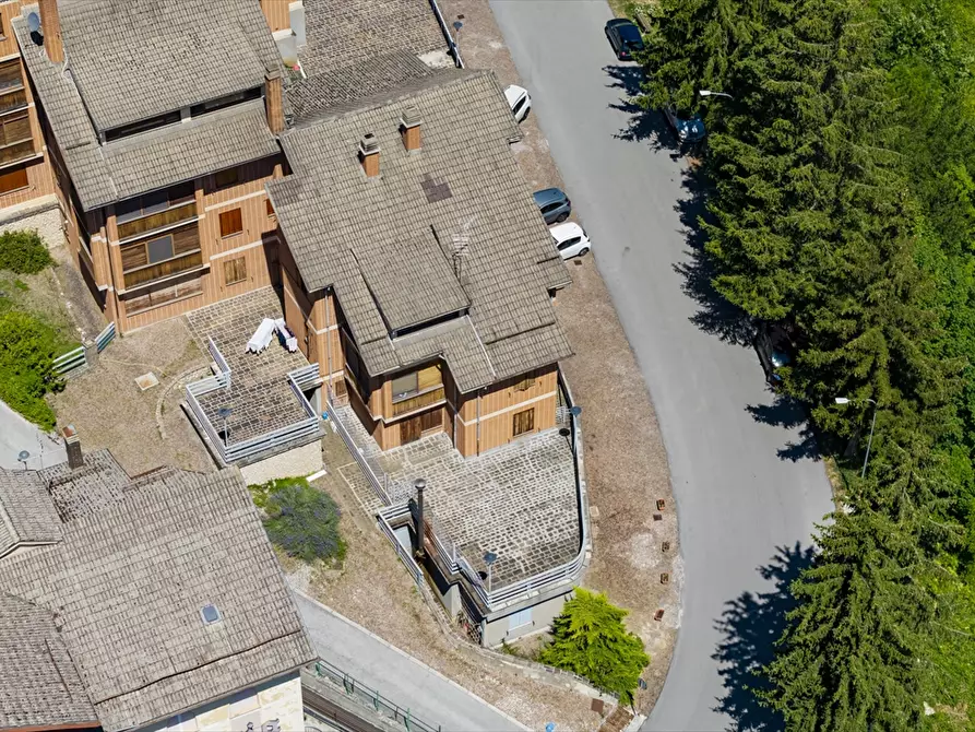 Immagine 2 di Appartamento in vendita  in Via D. Di Rienzo a Scanno