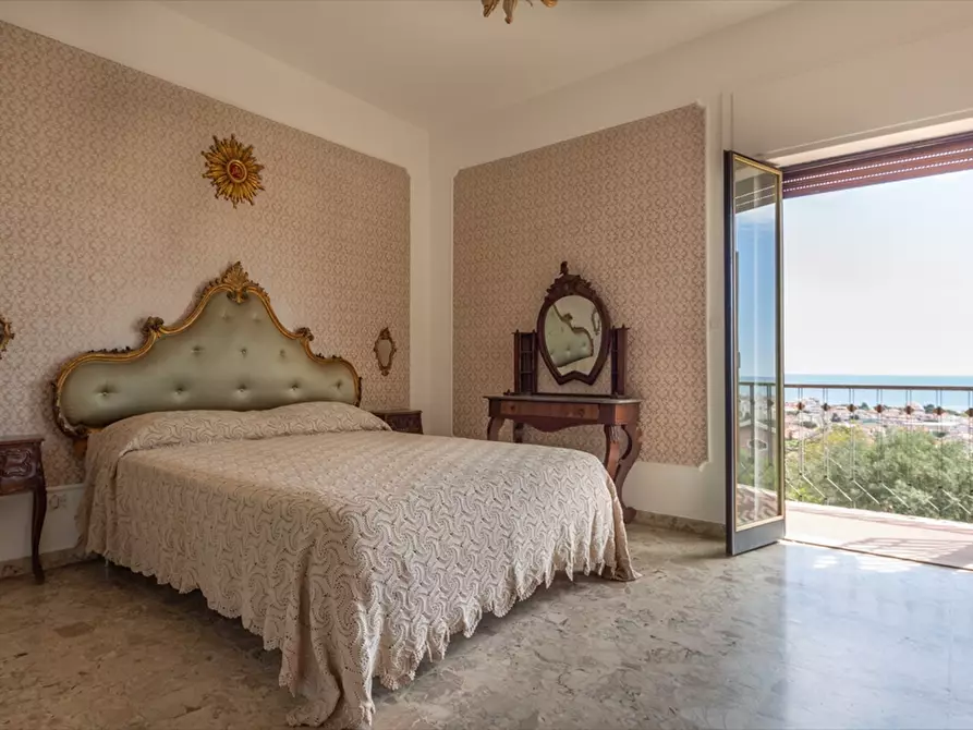 Immagine 5 di Villa in vendita  in VIA  ENZO FERRARI 47 a Tortoreto