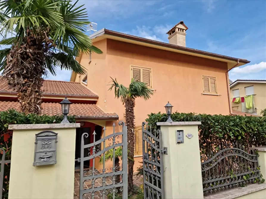 Immagine 28 di Villa in vendita  in Contrada Santone a Isola Del Gran Sasso D'italia