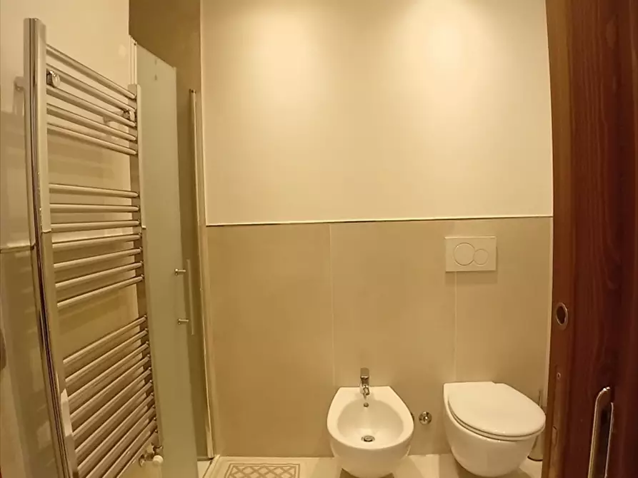 Immagine 12 di Appartamento in affitto  in via Antonio Mambretti 22a a Milano