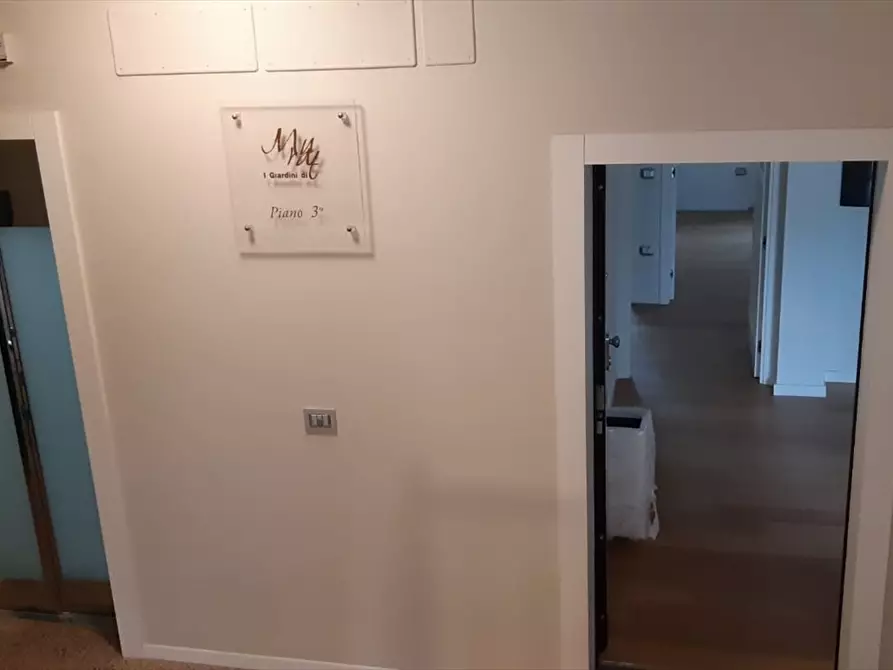 Immagine 3 di Appartamento in vendita  in Via Roberto da Bari 75 a Bari