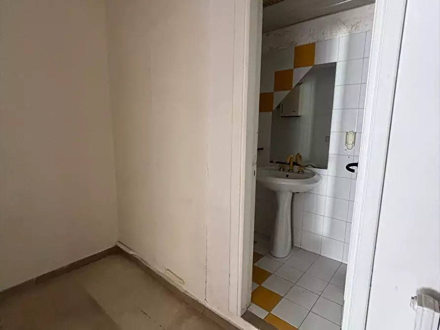 Immagine 8 di Appartamento in vendita  in piazza dei templi romani 3 a Chieti