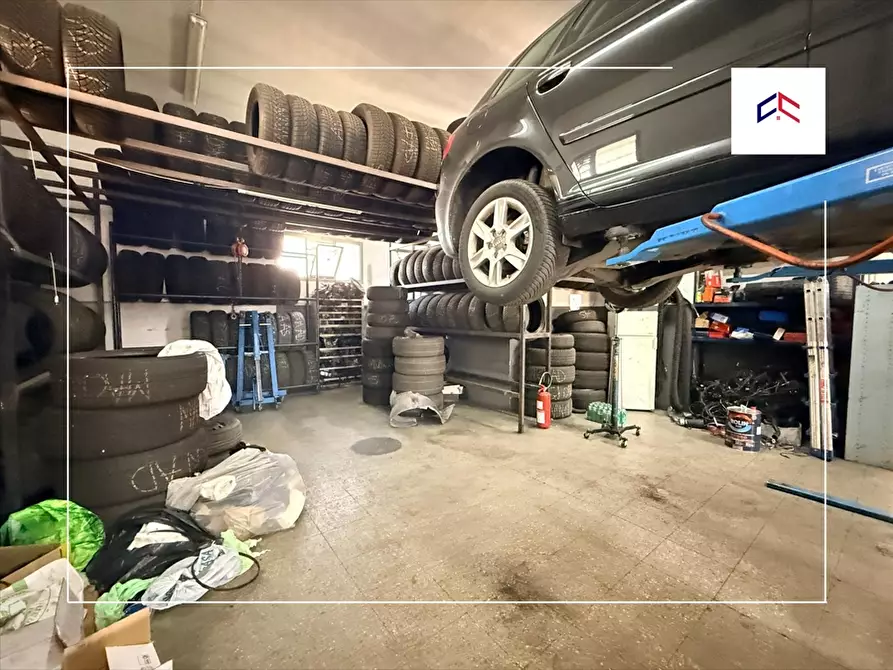 Immagine 6 di Laboratorio in affitto  in via bucaneve 20 a Taranto