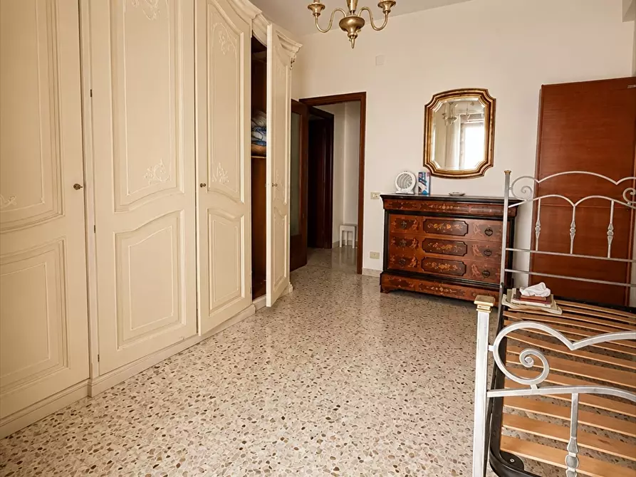 Immagine 10 di Appartamento in vendita  in via principe amedeo 146 a Taranto