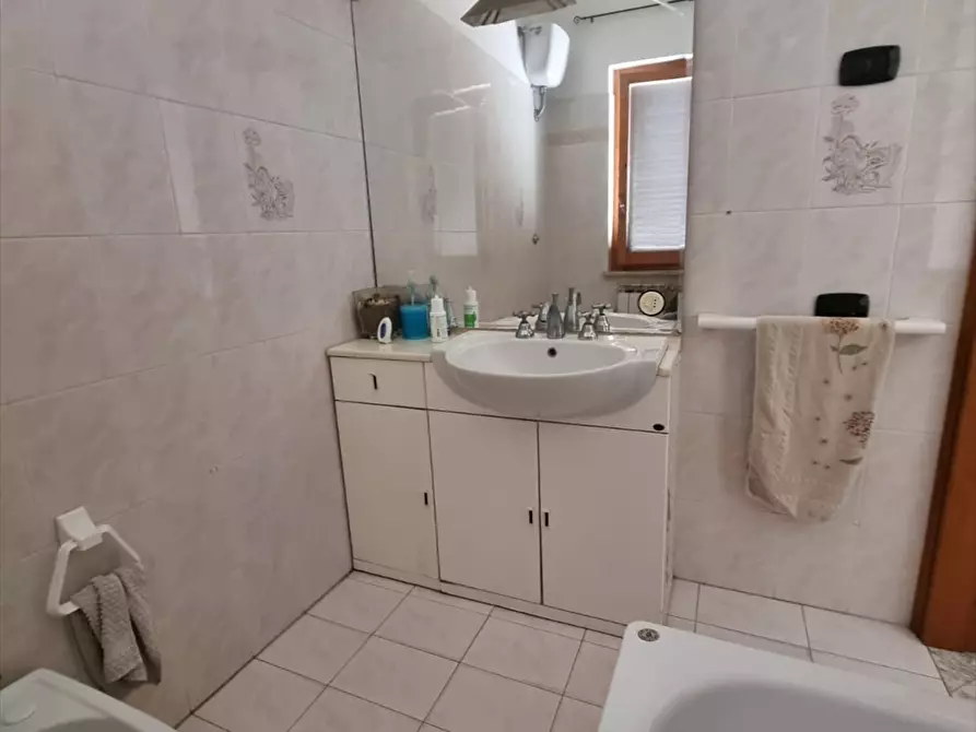 Immagine 25 di Villa in vendita  in Via degli olmi a Anzio