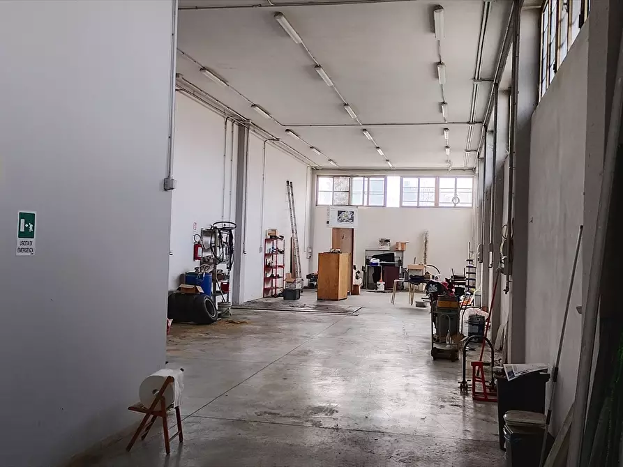 Immagine 2 di Capannone industriale in vendita  in via Penne a Chieti