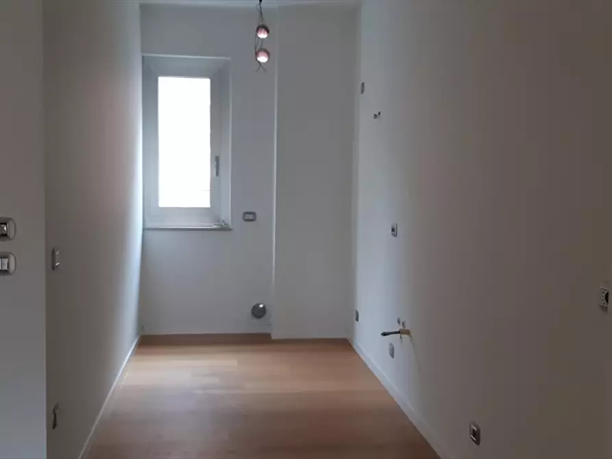 Immagine 11 di Appartamento in vendita  in Via Roberto da Bari 75 a Bari