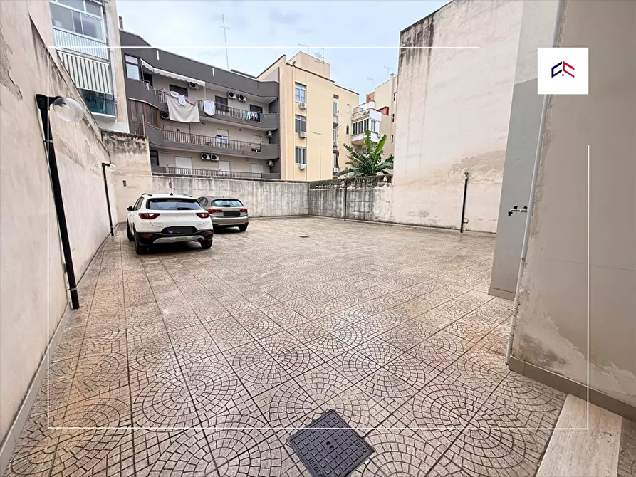 Immagine 5 di Posto auto in affitto  in via brindisi 19 a Taranto