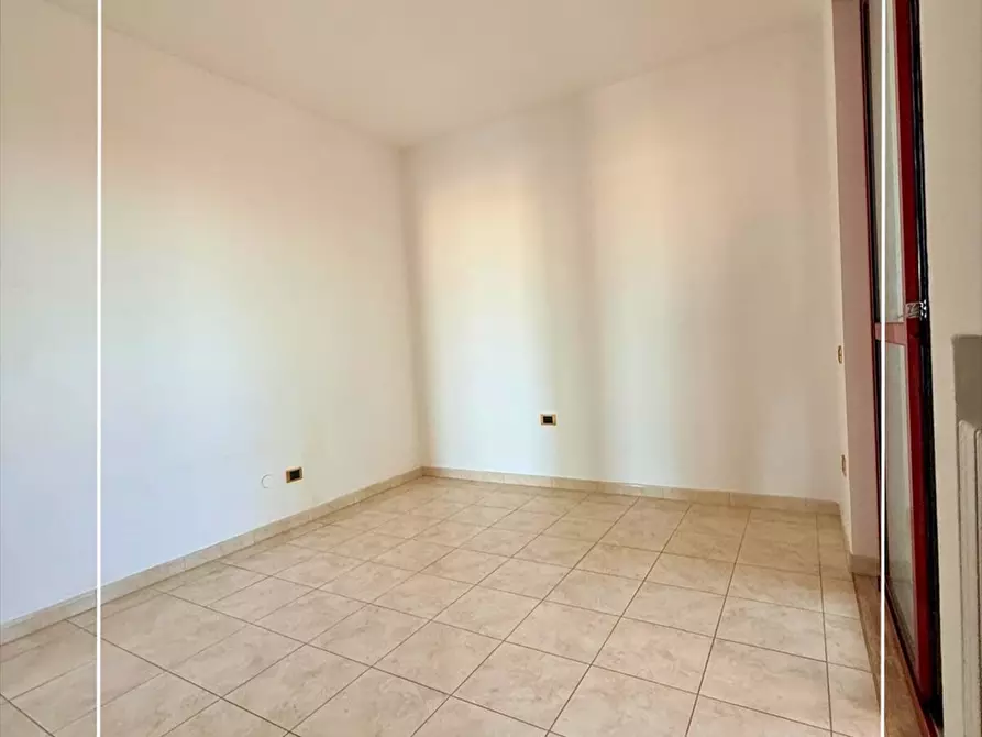 Immagine 10 di Appartamento in affitto  in via fratelli rosselli 3 a Taranto