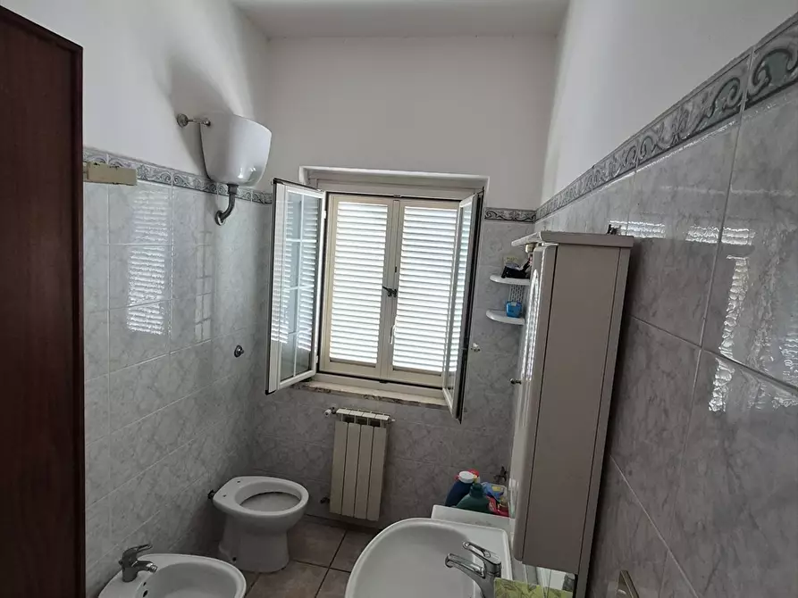 Immagine 19 di Appartamento in vendita  in Viale alla marina 35 a Anzio