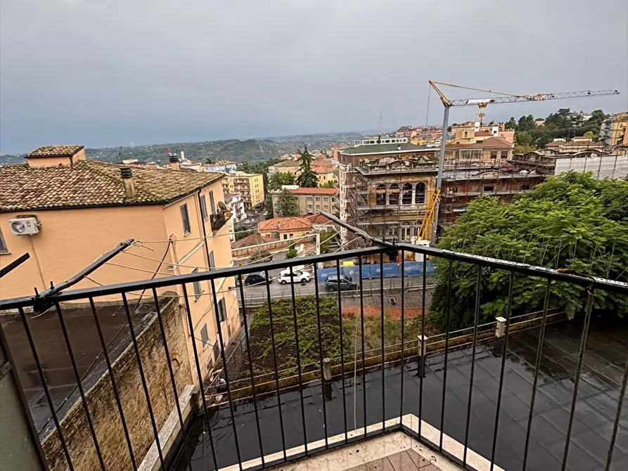 Immagine 11 di Appartamento in affitto  in corso marrucino a Chieti