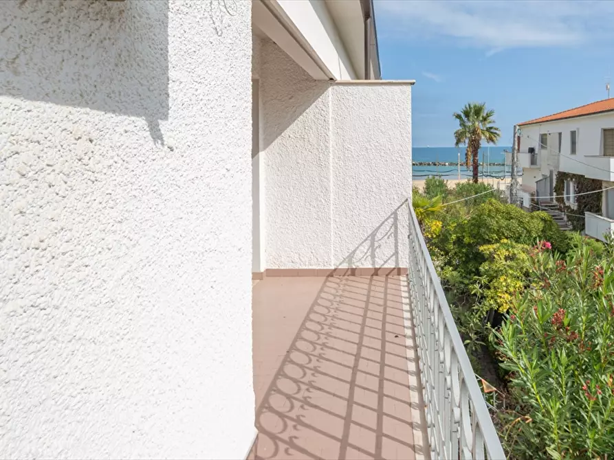 Immagine 22 di Villetta a schiera in vendita  in VIALE ALCIONE 68 a Francavilla Al Mare