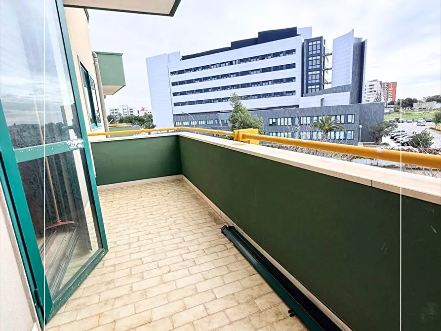 Immagine 9 di Appartamento in vendita  in via scoglio del tonno 40  a Taranto