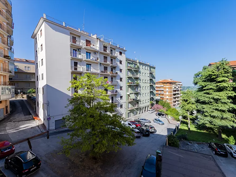 Immagine 19 di Appartamento in vendita  in Viale Giovanni Amendola a Chieti